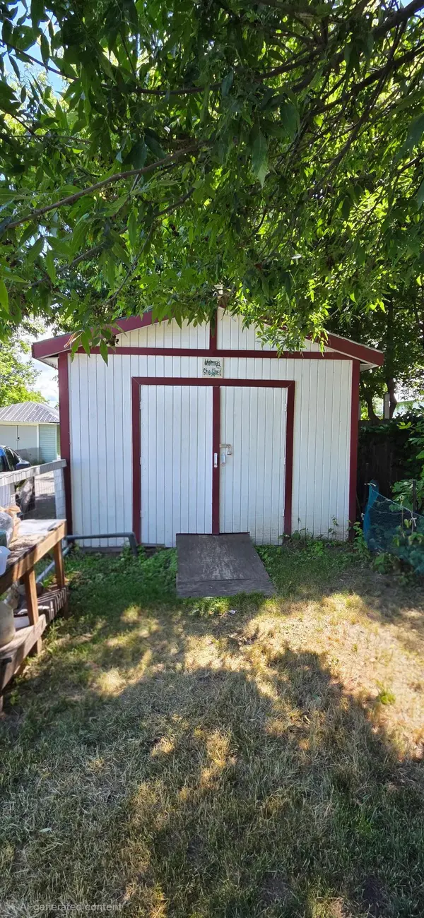 611 7th ST, International Falls, MN 56649