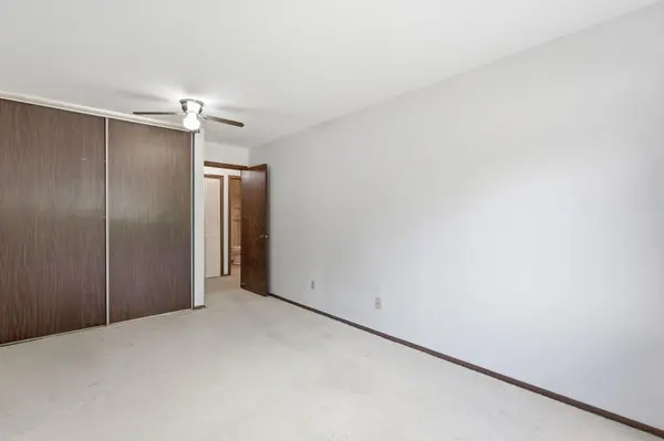 205 Barry AVE S #103, Wayzata, MN 55391