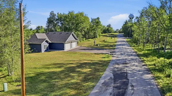 400 Jon Brown DR, Moose Lake, MN 55767