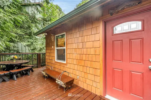 6417 Adams Log Cabin RD, Snohomish, WA 98290