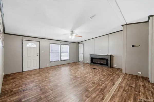 1790 Eisenhower WAY, Aurora, CO 80011