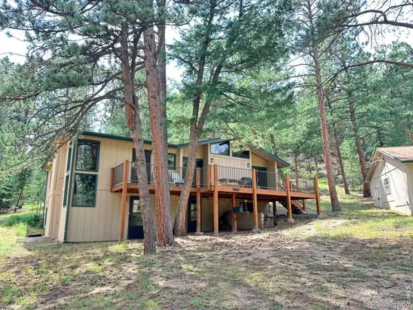 71 Cedar DR, Lyons, CO 80540