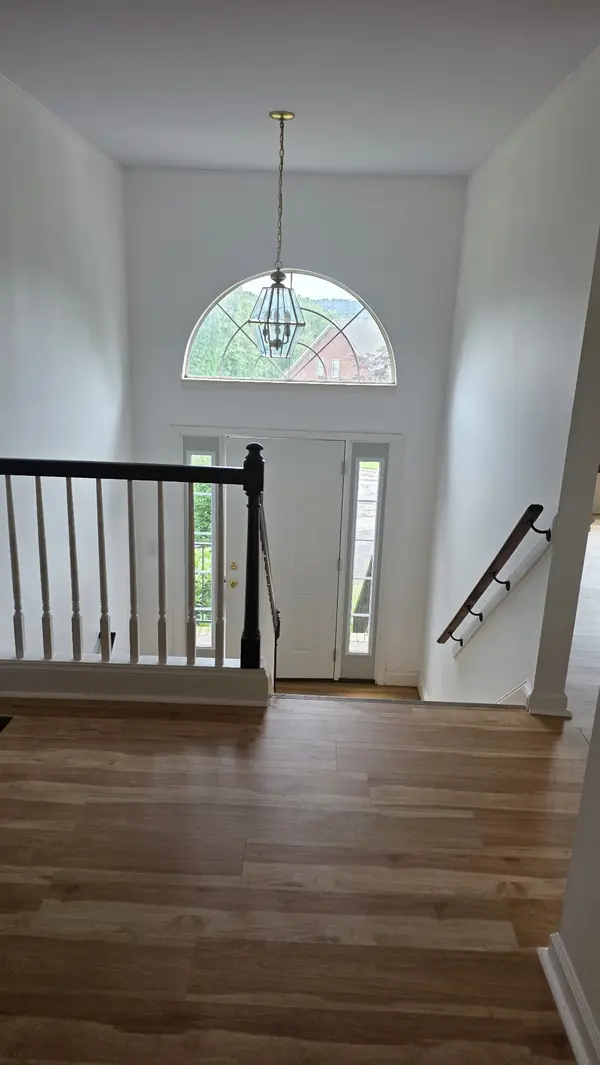 609 Glenridge Close, Nashville, TN 37221