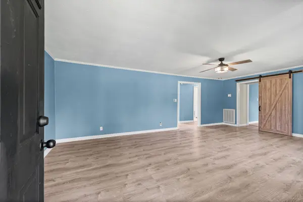 3594 Oakwood Rd, Woodlawn, TN 37191