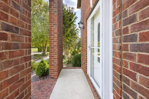 1825 N Lovvorn Rd, Christiana, TN 37037
