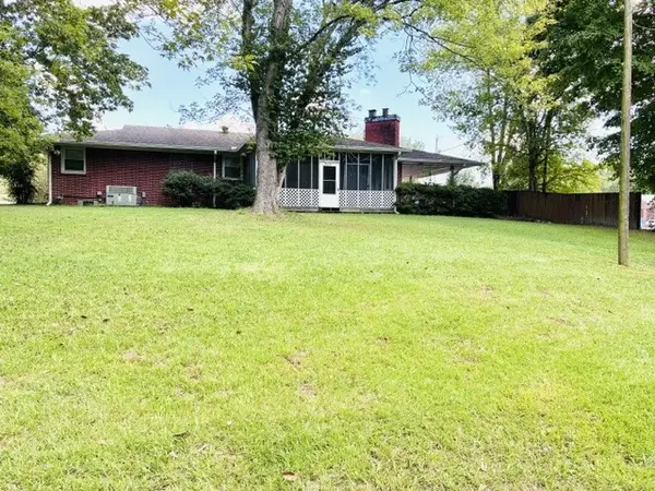 141 N Forrest Ave #N, Camden, TN 38320