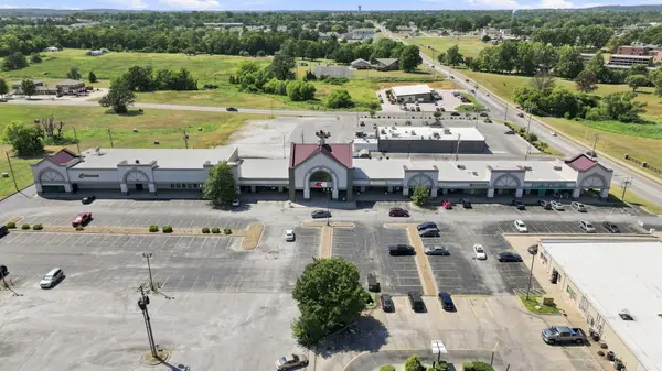 800 E Aldrich RD, Bolivar, MO 65613