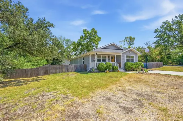 115 S Mccoy Avenue, Joplin, MO 64801