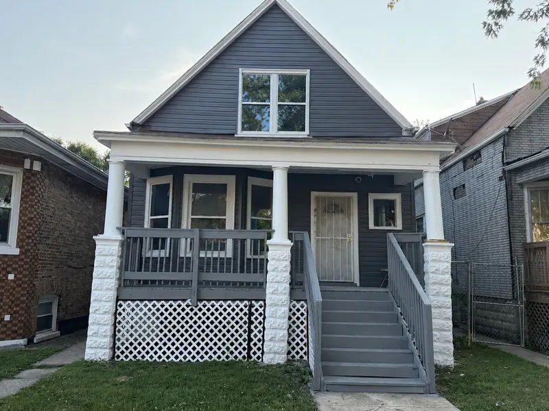 6922 S Rockwell ST, Chicago, IL 60629