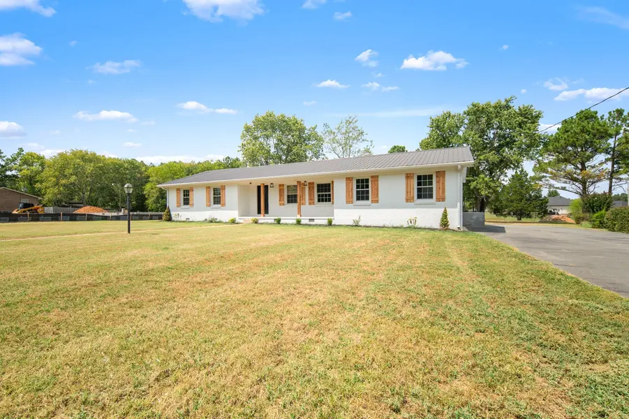 813 Brookhaven Cir, Shelbyville, TN 37160