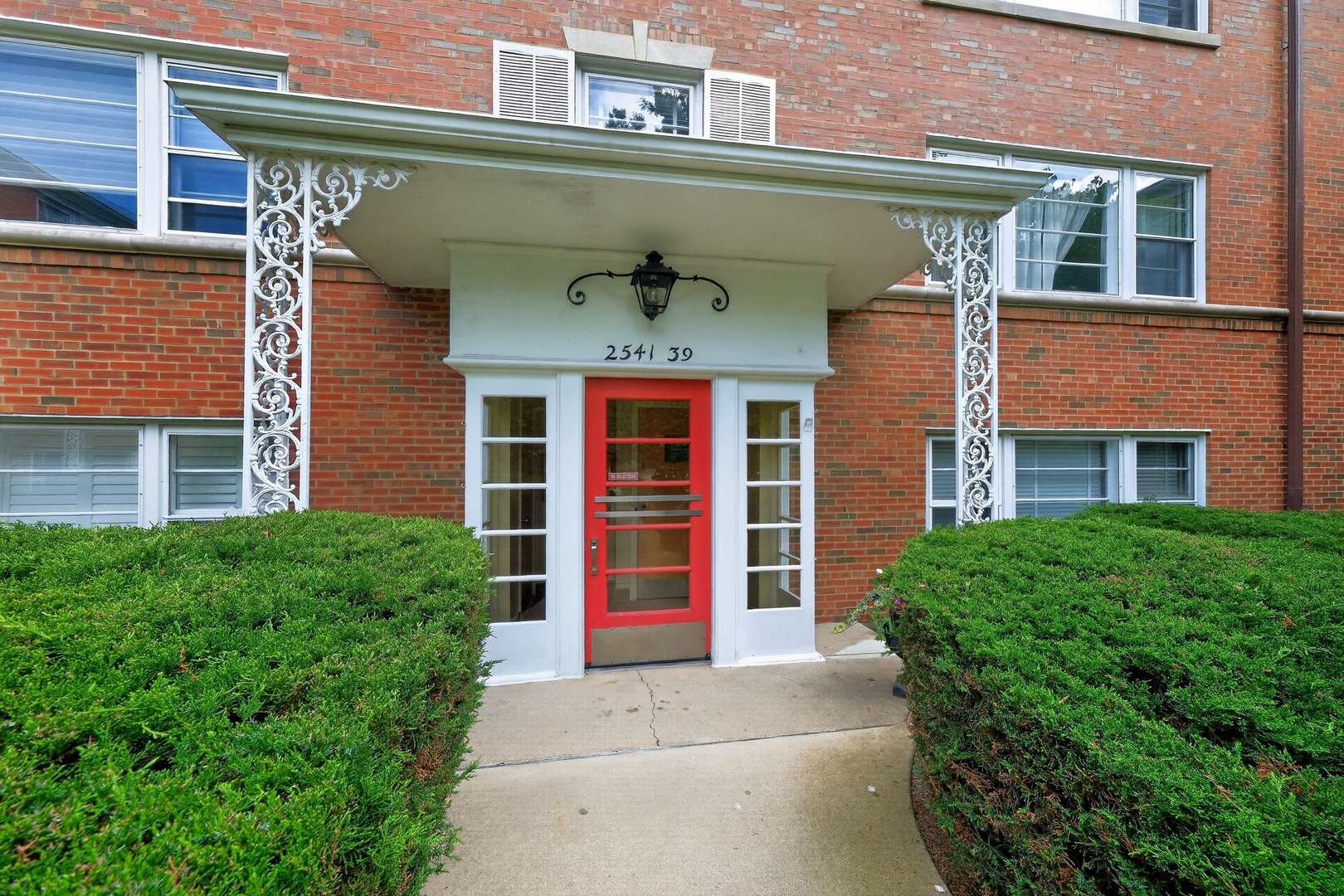 2541 Bennett AVE #1, Evanston, IL 60201