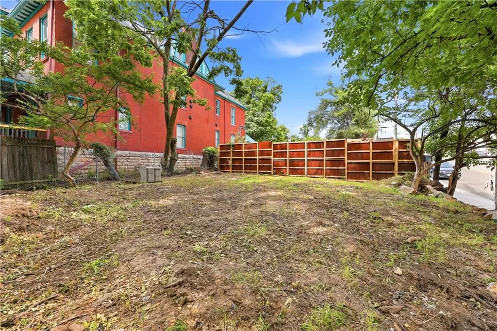 1700 Jefferson ST, Kansas City, MO 64108