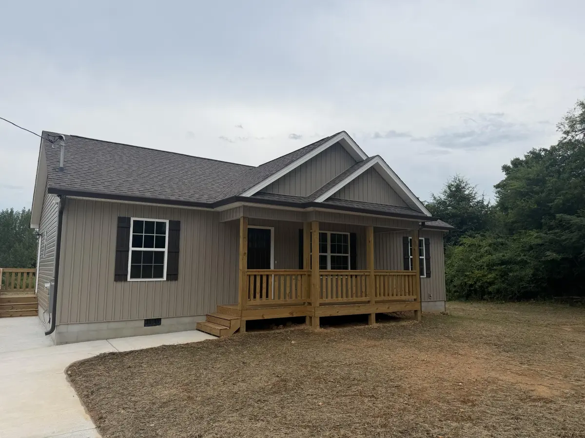111 Broad Street, Chatsworth, GA 30705