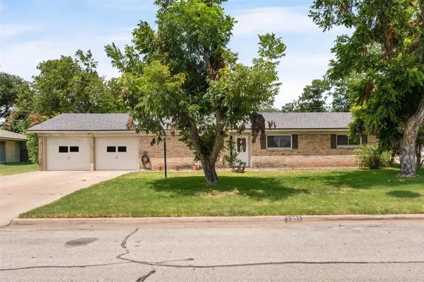 3302 Chisholm TRL, Temple, TX 76504