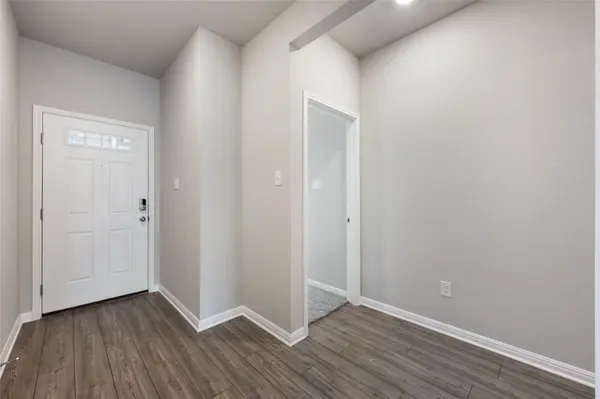 136 Short Toed Swoop, Cedar Creek, TX 78612