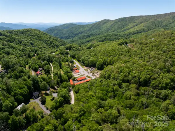 11242 US 19 HWY, Maggie Valley, NC 28751