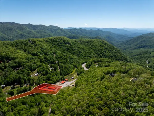 11242 US 19 HWY, Maggie Valley, NC 28751