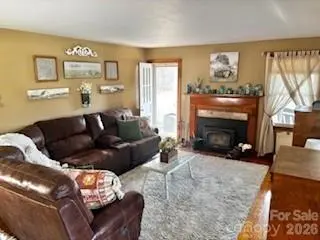 3391 Asbury RD, Mount Airy, NC 27030