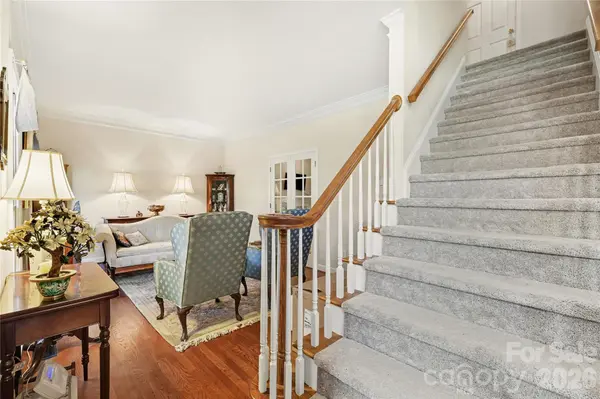 5005 Mayberry LN, Winston Salem, NC 27106