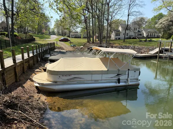 2036 Hickory Hills DR, Denver, NC 28037