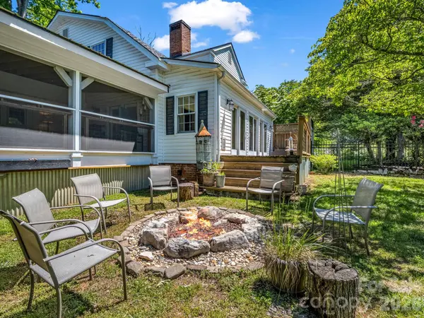 536 Maple ST, Brevard, NC 28712