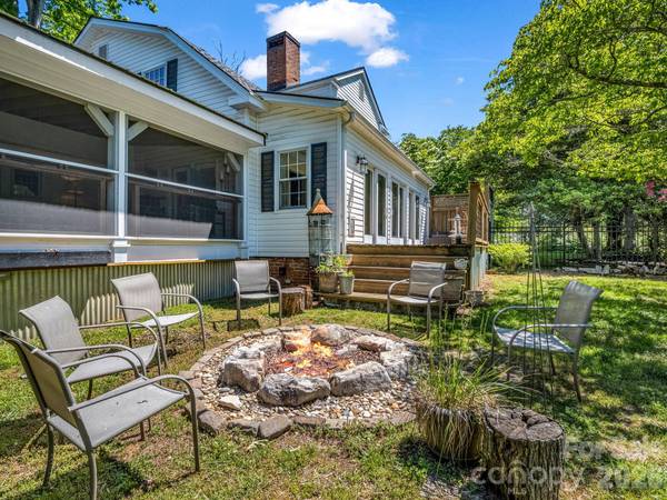 536 Maple ST, Brevard, NC 28712