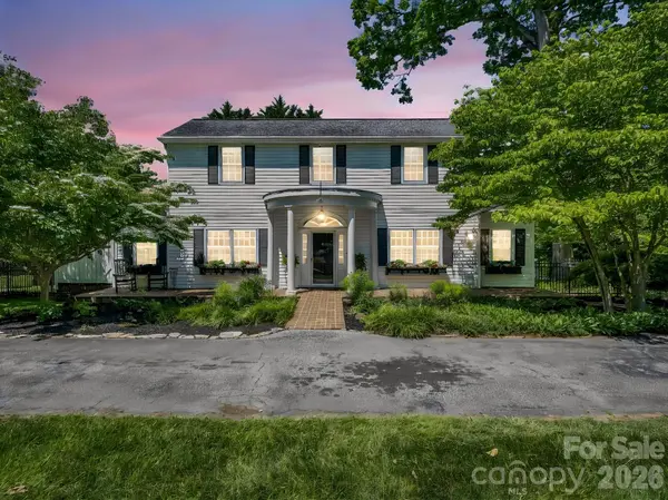 536 Maple ST, Brevard, NC 28712