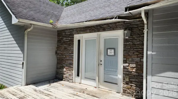 2020 Ada Williams LN, Lenoir, NC 28645