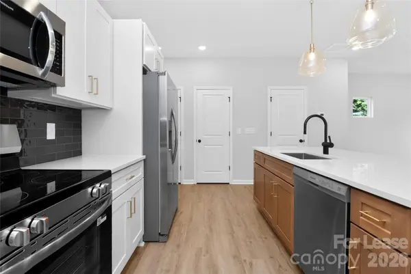 337 N Hoskins RD, Charlotte, NC 28216