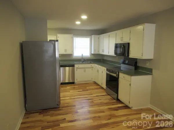 822 Horseshoe Lake RD, Lincolnton, NC 28092