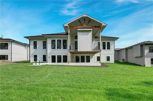 15269 W 162nd ST, Olathe, KS 66062