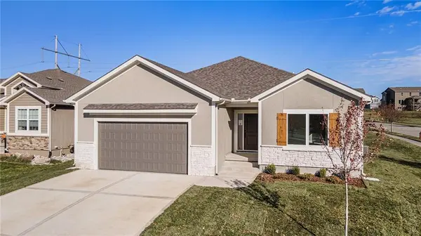10101 N Oakland AVE, Kansas City, MO 64157