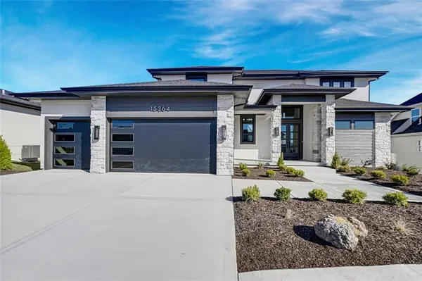 15364 W 161st TER, Olathe, KS 66062