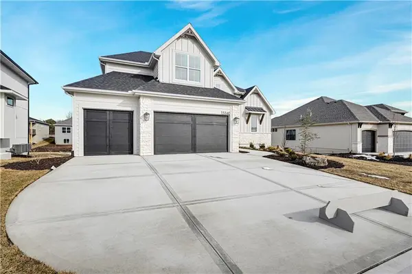15340 W 161st TER, Olathe, KS 66062