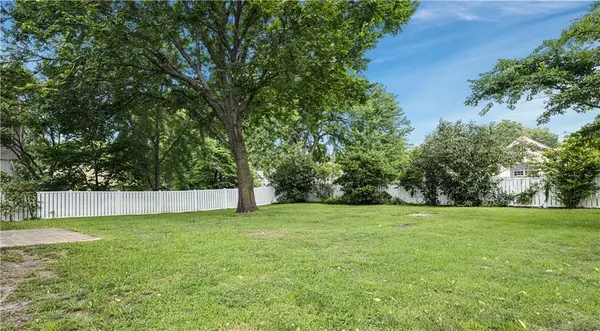 312 Walnut ST, Cleveland, MO 64734