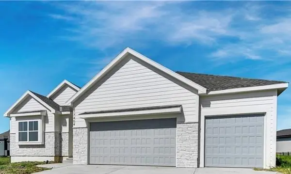 17404 Gillette ST, Overland Park, KS 66221