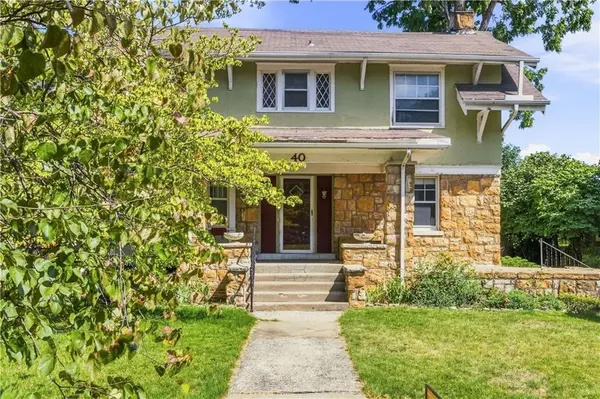 40 E 52nd ST, Kansas City, MO 64112