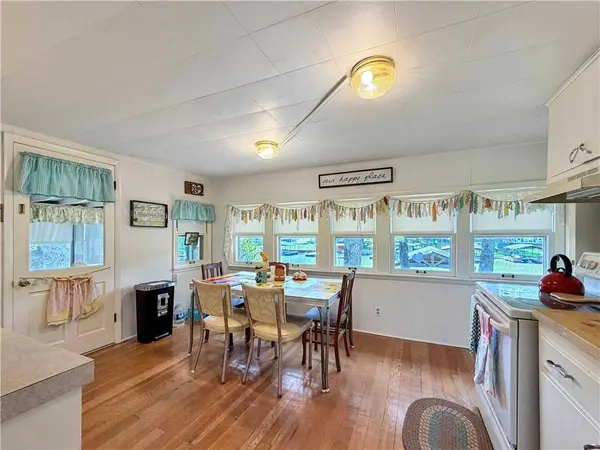 1752 Sagrada RD, Edwards, MO 65326
