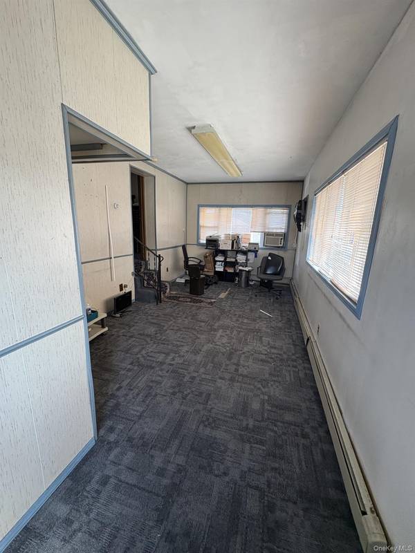 95 Franklin AVE, Valley Stream, NY 11580