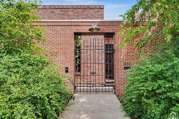 832 Ohio ST, Lawrence, KS 66044
