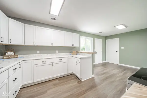 106 E Babb RD, Eaton, IN 47338