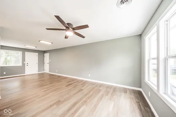 106 E Babb RD, Eaton, IN 47338