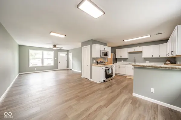 106 E Babb RD, Eaton, IN 47338