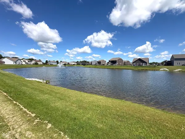 88 Vermilian DR, Whiteland, IN 46184