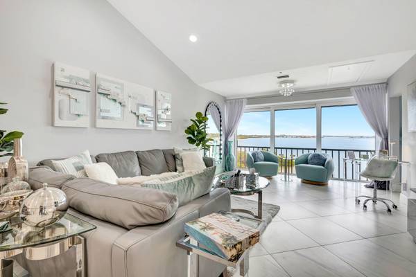 1602 STICKNEY POINT RD #404, Sarasota, FL 34231