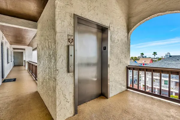 1602 STICKNEY POINT RD #404, Sarasota, FL 34231