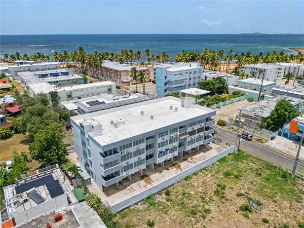 302 OCEAN DRIVE #302, Luquillo, PR 00773