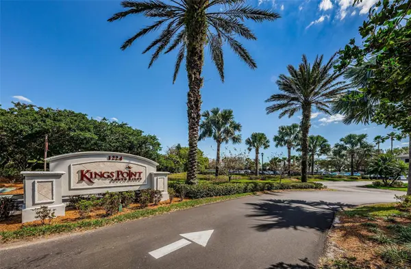 1910 SIFIELD GREENS WAY #52, Sun City Center, FL 33573