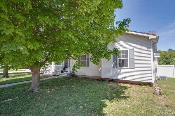 419 Geaschel DR, Caseyville, IL 62232