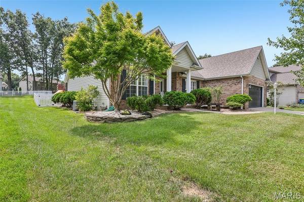 315 Redwood DR, Edwardsville, IL 62025